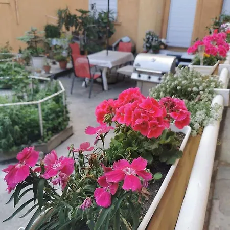 Daire Baross-hat Apartmanhaz *