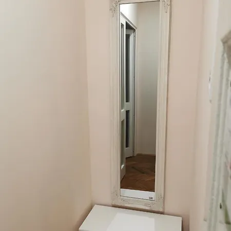 Baross-hat Apartmanhaz * Solnok