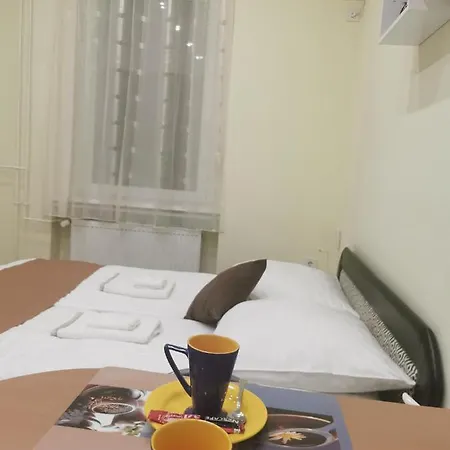 Baross-hat Apartmanhaz Szolnok