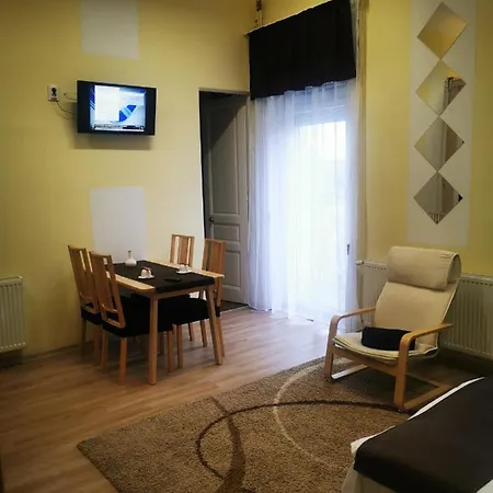 Baross-hat Apartmanhaz