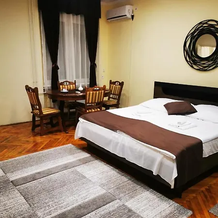 Daire Baross-hat Apartmanhaz *