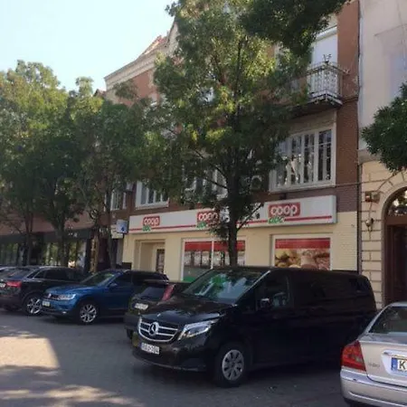 Daire Baross-hat Apartmanhaz Solnok