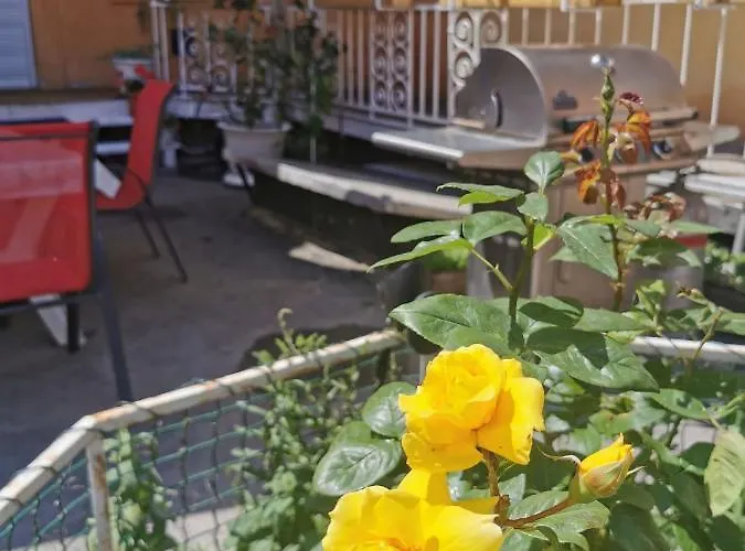 Baross-hat Apartmanhaz 公寓 *